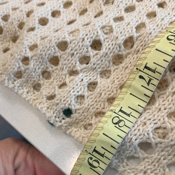 Contemporary complete Cream Crochet Floral Tank Top with flowers SM NWT - Picture 7 of 7